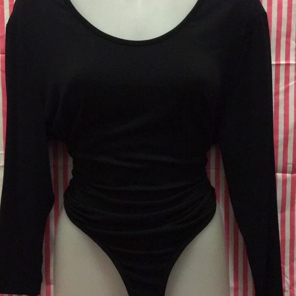 1x bodysuit - Picture 2 of 2